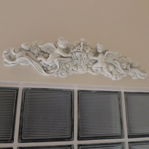 Cherubs 3-D Wall Décor 3-D Sculpture - Picture 1 of 2